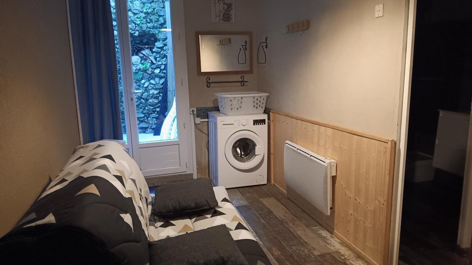 Appartement Pour 4 Personnes Dans Une Rue Tres Calme Saint-Laurent-le-Minier Экстерьер фото